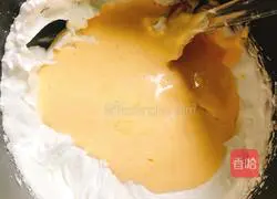 Honey bean yogurt flavor Illustration of how to make ancient cakes filled with custard sauce 12