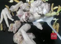 Illustration of Braised Chicken with Mushrooms and Potatoes 4