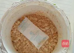 Illustration of making homemade bread crumbs 6