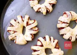 Illustration of how to make bean paste bagels 13