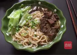 Illustration of how to make soy sauce beef noodle soup 14