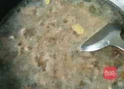 Illustration of how to make spicy beef noodles 3