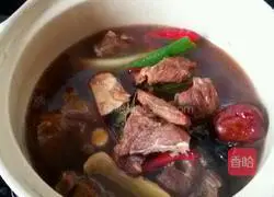 Illustration of home-style braised beef 11