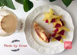 Illustration of how to make hand-held pizza 6