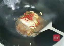 Illustration of braised opium fish 6