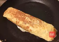 [Korean] Tuna Kimchi Egg Roll Recipe Illustration 5 