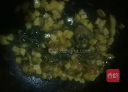 Illustration of how to make fried rice noodles with potatoes and kelp 6