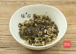 Illustration of home-style braised pork with pickled vegetables 3