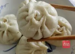 Illustration of how to make fresh meat dumplings 9