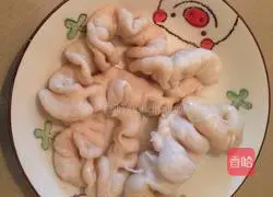 Illustration of how to cook large intestine with sauerkraut 4