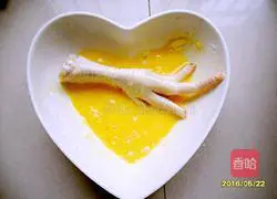 Illustration of braised chicken feet 3