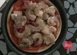Illustration of how to make shrimp pizza 6