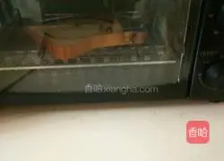 Recipe for making roasted red bean milk bread slices 1 baked in the oven 1