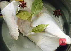 Illustration of how to cook white-cut duck 3