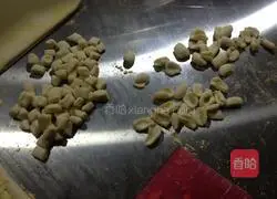 Illustration of how to make handmade sesame seeds 7