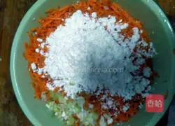 Illustration of how to make carrot meatballs 3