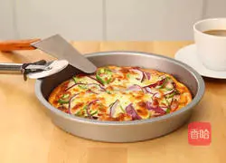 Illustration of how to make mushroom and bacon pizza 7