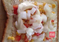 Toast Pizza Recipe Illustration 6