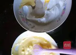 Illustration of how to make chiffon cake 4