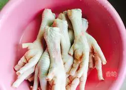 Illustration of how to make colorful braised chicken feet 2