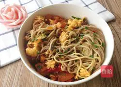 Illustration of how to make braised noodles with tomatoes and eggs 16