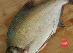 Illustration of steamed Wuchang fish with garlic and pepper 1