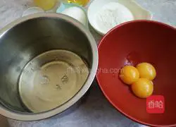 Strawberry Cake Box Recipe Illustration 2