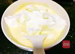 Strawberry Cake Recipe Illustration 11