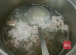 Illustration of how to make beef porridge 5