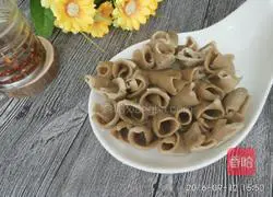 Illustration of how to make noodles with noodles 10