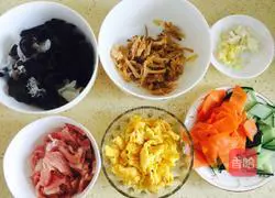 Illustration of how to make Mushu Pork 1