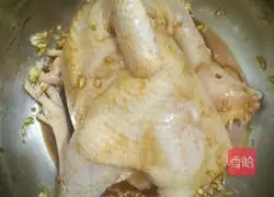 Illustration of how to braise chicken in rice cooker 4