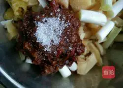 Illustration of how to make spicy and sour pickled fish 3