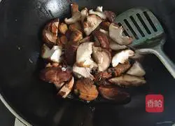 Illustration of braised chicken legs with mushrooms and potatoes 6