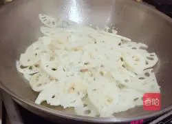 Illustration of how to make pepper, sesame, sweet and sour lotus root 5