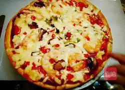 Illustration of how to make mushroom and shrimp pizza 5