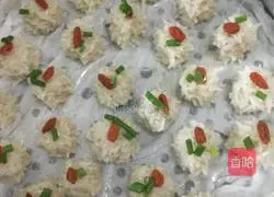 Illustration of how to make pearl meatballs 3