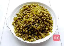 Illustration of how to stir-fry green pepper and kimchi 2