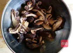 Illustration of how to make fried shredded eels 2