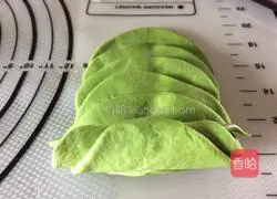 Illustration of how to make colorful vegetable steamed buns 8