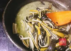 Illustration of how to make stir-fried eel 9