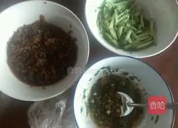 Illustration of how to make dried sauerkraut mixed with oatmeal noodles 6