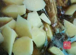 Illustration of how to cook potato braised chicken legs 12