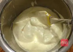 Illustration of how to make seaweed and meat floss cake rolls 7