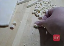 Illustration of how to make braised sesame seeds 4