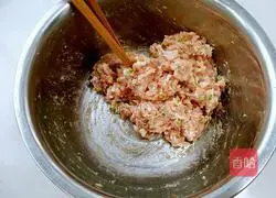 Illustration of how to make mushroom and glutinous rice pearl balls 7