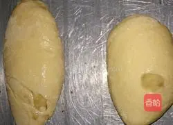 Illustration of how to make golden worm bread (banana meringue bread imitation baguette series) 3