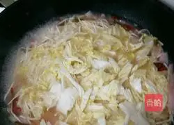 Illustration of making kimchi noodles 8