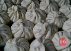 Illustration of how to make pan-fried pork buns 5