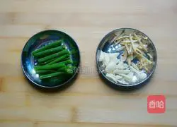 Stir-fried Laotan kimchi Illustration of how to make sliced meat 4